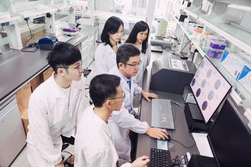 復旦上醫新發傳染病流行病學研究團隊 與病毒競速,做蒼生健康的守門人