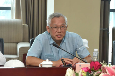 深圳國家應用數學中心數字經濟研究中心主任黃偉調研法士特